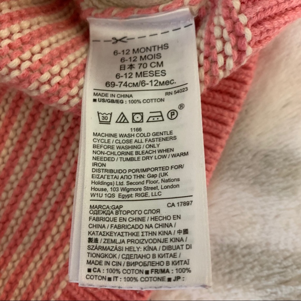 2 Baby Gap Sweaters - Picture 5 of 9